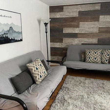 La Cabane Chez Jimmy Petit-Saguenay 外观 照片
