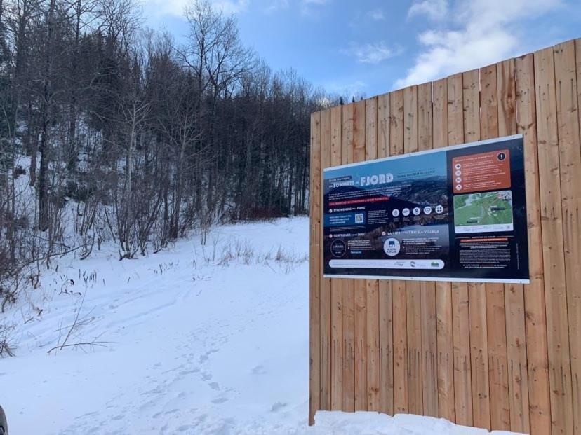 La Cabane Chez Jimmy Petit-Saguenay 外观 照片