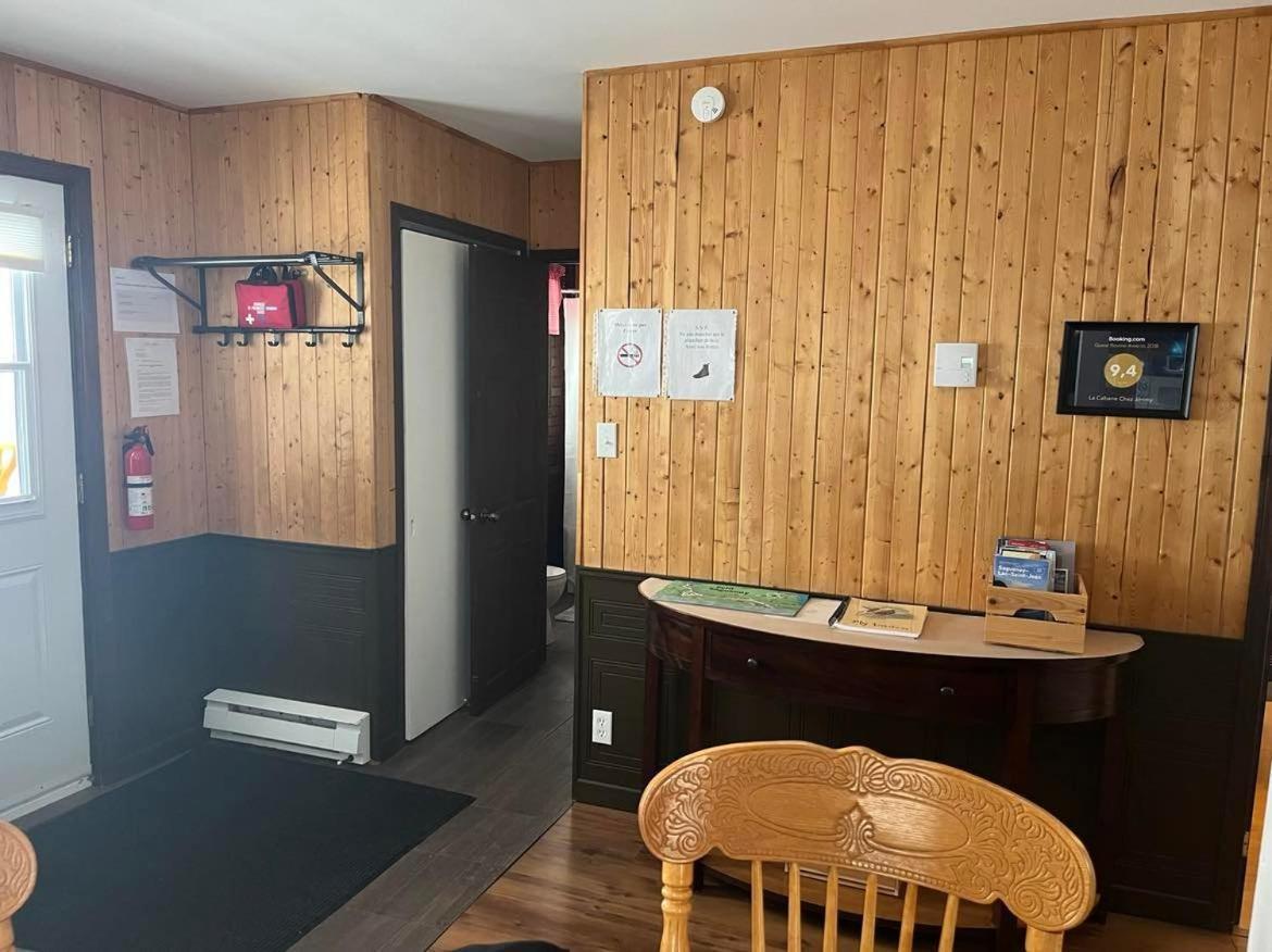 La Cabane Chez Jimmy Petit-Saguenay 外观 照片