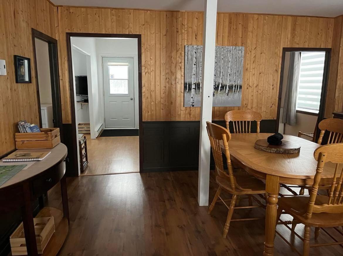 La Cabane Chez Jimmy Petit-Saguenay 外观 照片