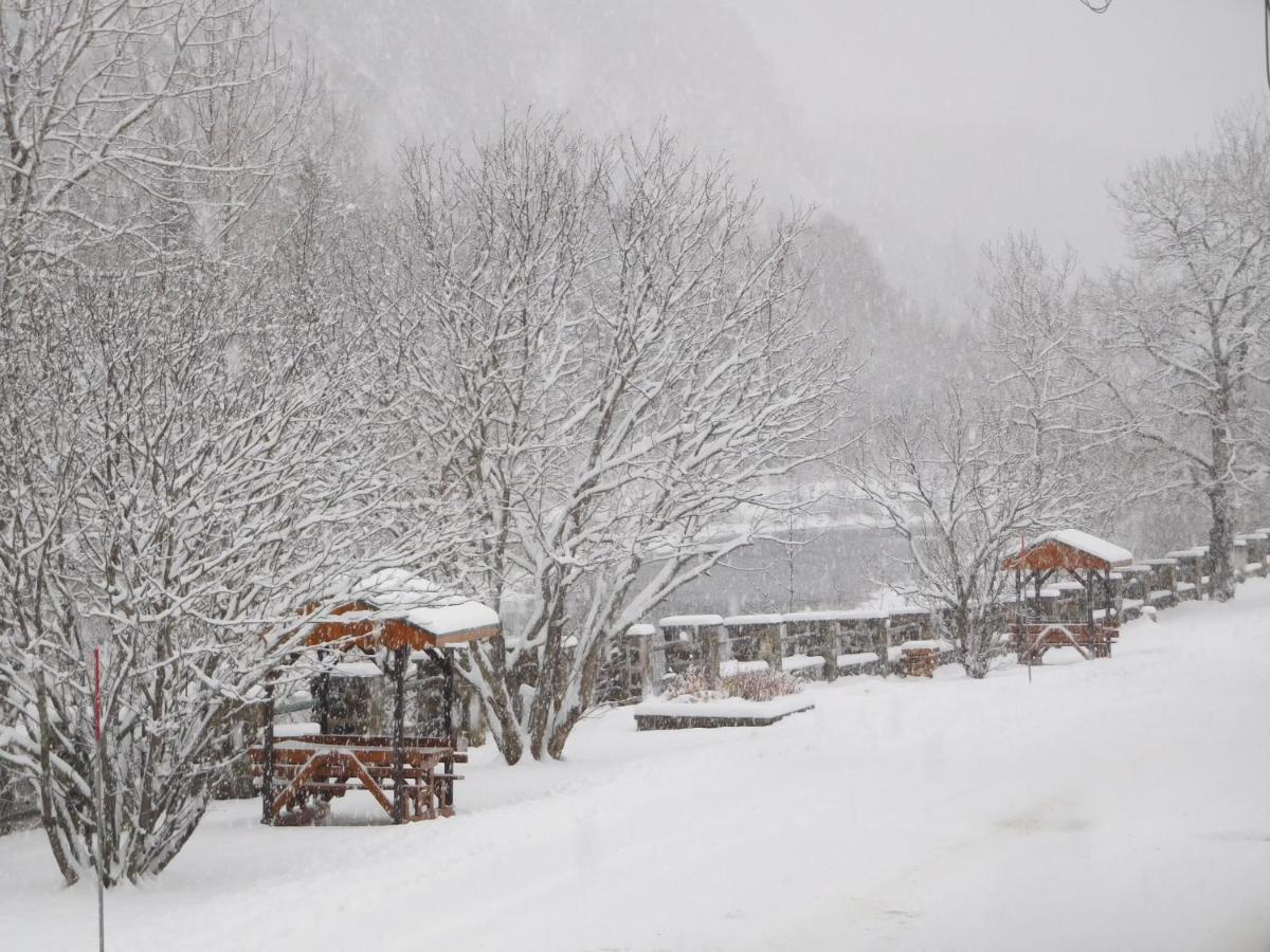 La Cabane Chez Jimmy Petit-Saguenay 外观 照片